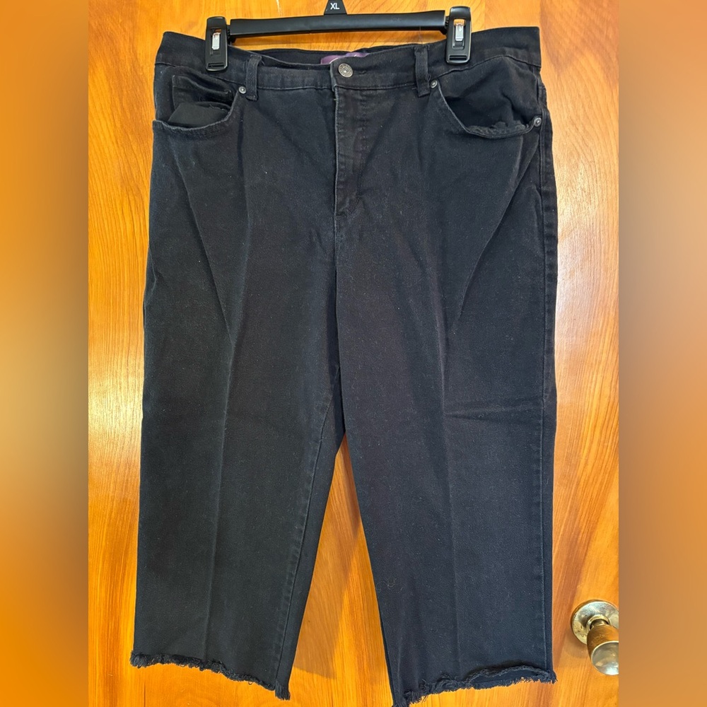 Women's “GLORIA VANDERBILT” Black Jeans